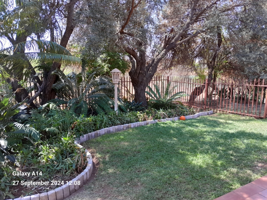 4 Bedroom Property for Sale in Waterval S H North West